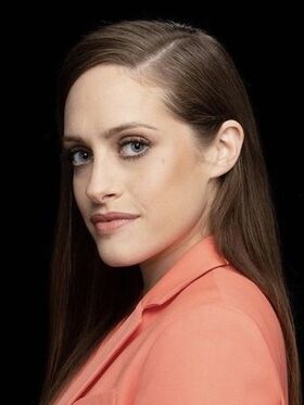 Carly Chaikin